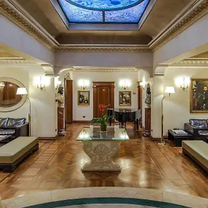 River Palace Hotell